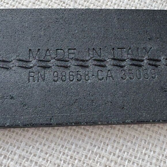 Paul & Shark Yachting Men’s Black Leather Belt Contrast Stitch Italy + Case - Picture 2 of 4